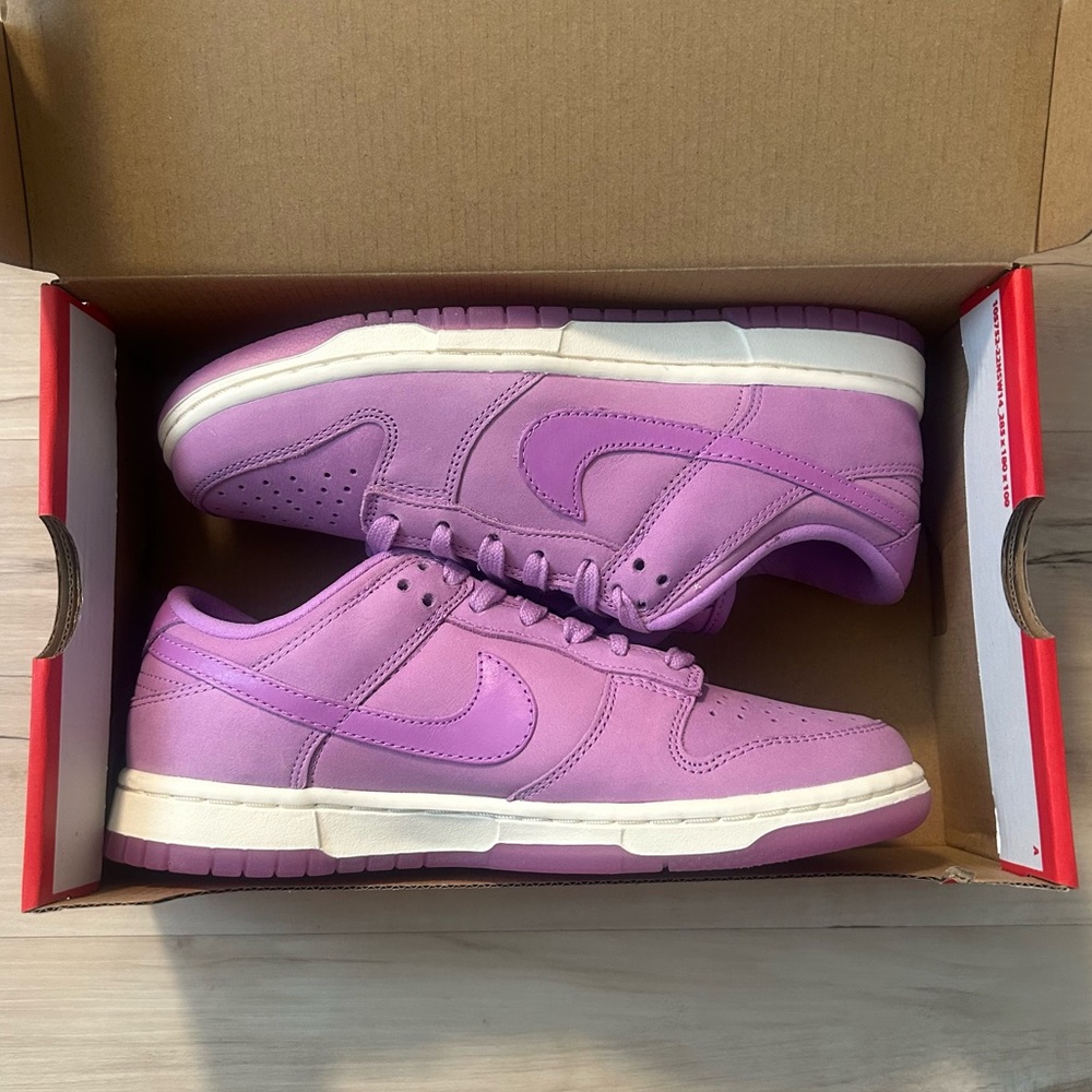 Nike Dunk Low PRM Fushia Size 7 Suede With Box